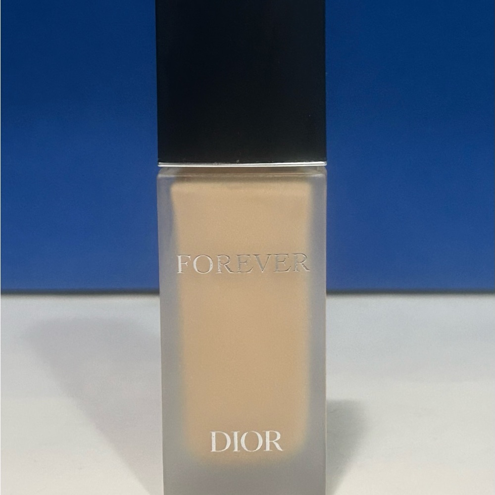 Dior Forever Matte Foundation 1.5N Neutral - Picture 2 of 5